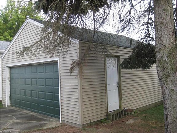 4th image of 498 Stanton Ave