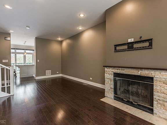 2nd Floor - Living Room