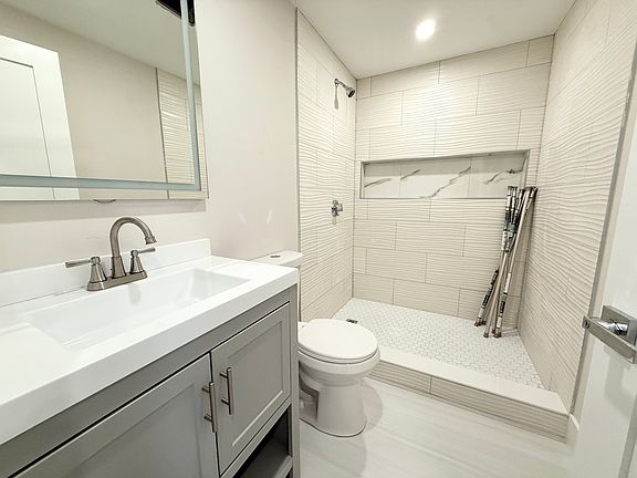 5th image of 10 Cawfield St #11