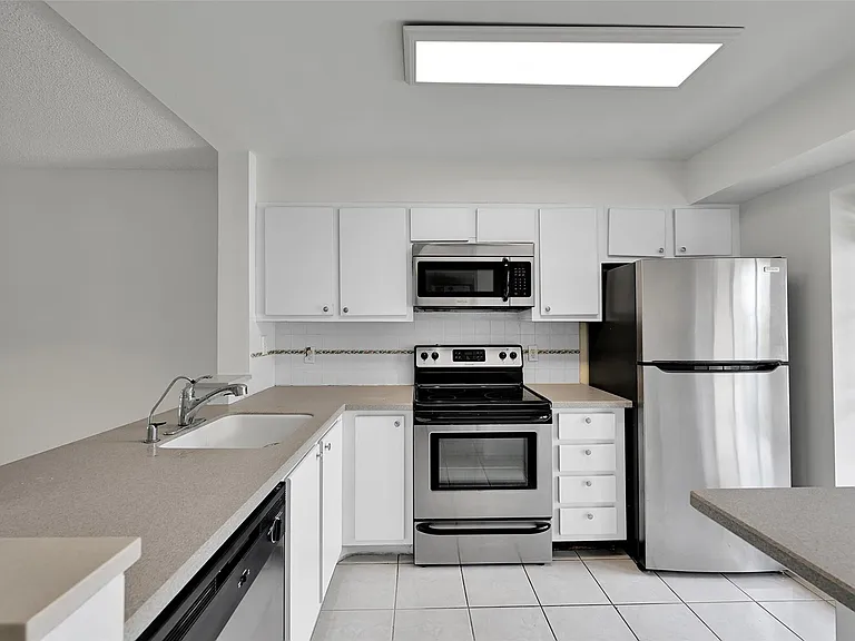 2297 SW 15th St #125 — Photo 8