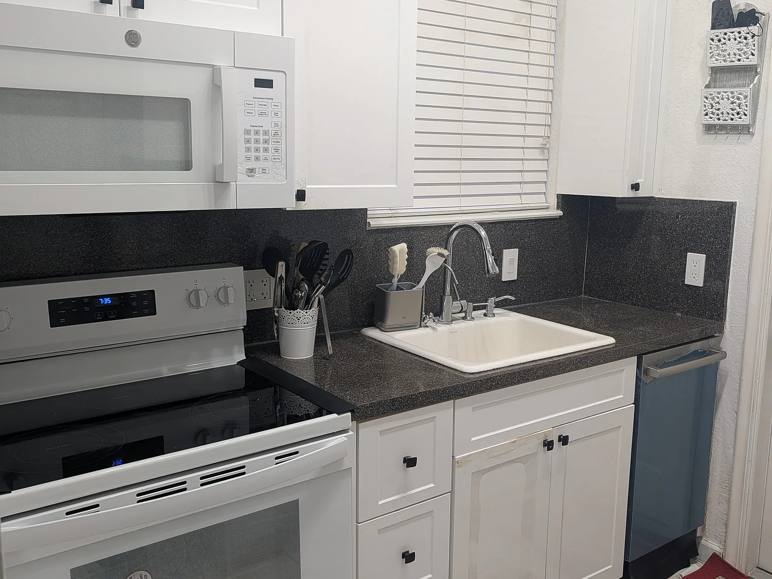 1 bed, 500 sqft, $1,900 — Photo 4