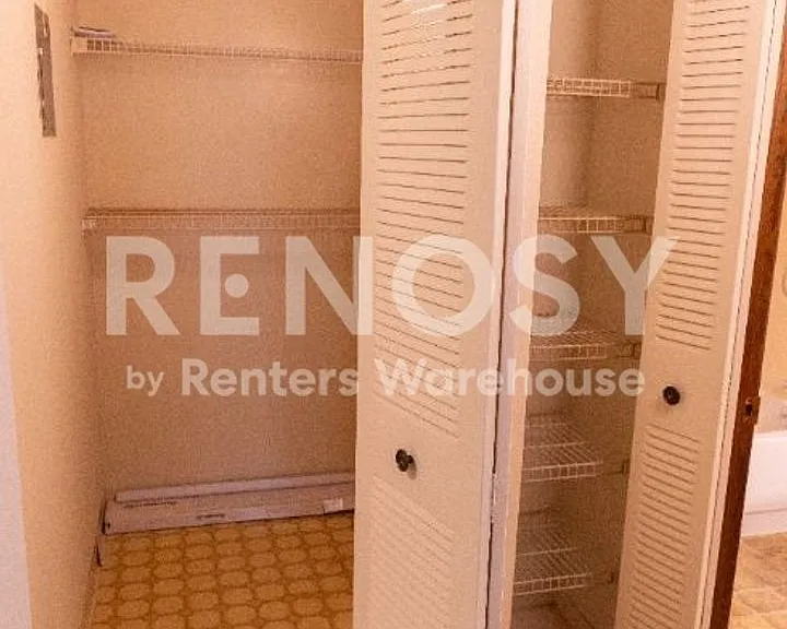 6615 Lake Shore Dr S #115 — Photo 35