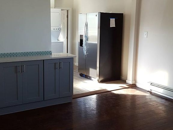 4th image of 48 Nassau Ave APT 2