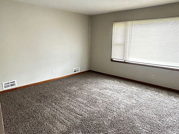 5th image of 8907-09 W Hampton Ave #8907