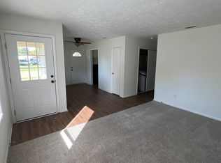 7064 N Manor Dr, Brownsburg, IN 46112