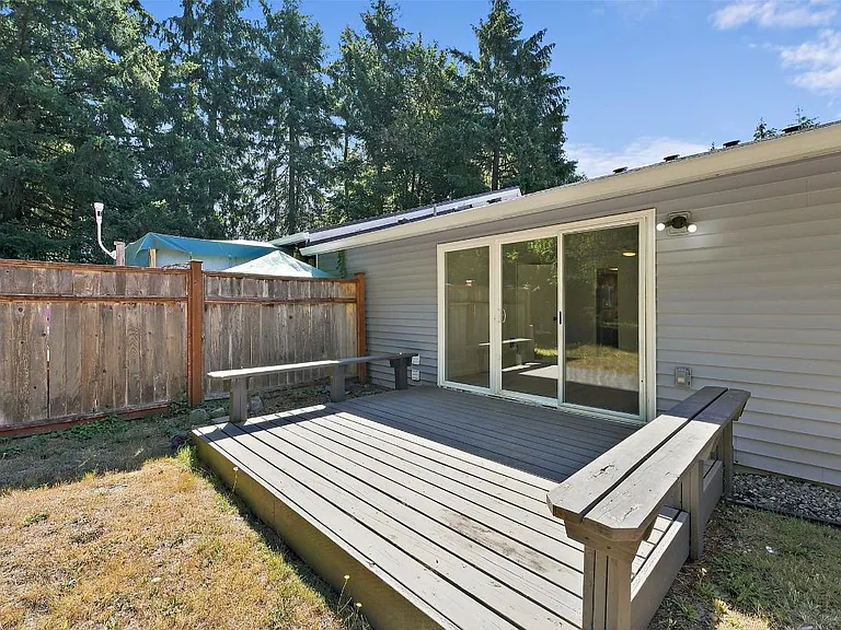 7100 Hawks Prairie Rd NE #A — Photo 16