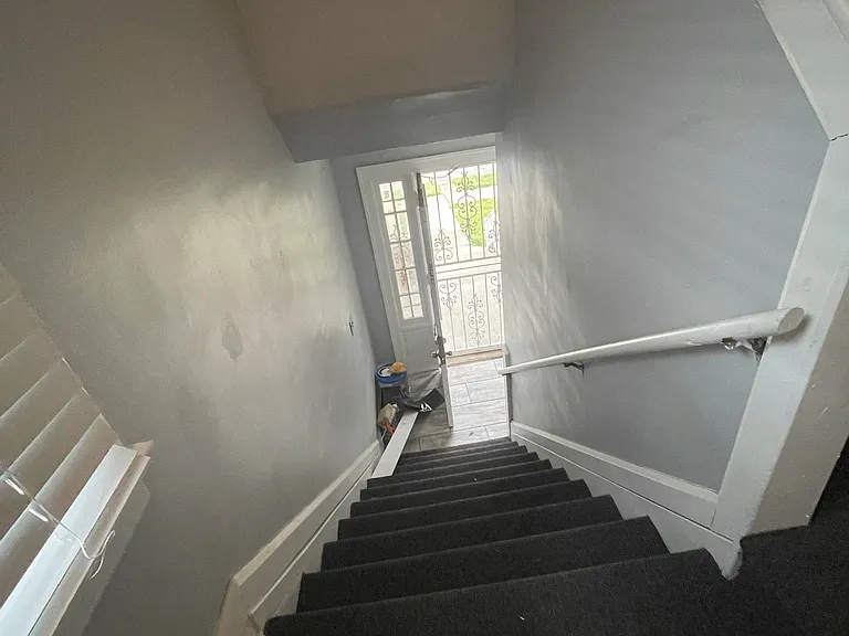 2286 Calvert St — Photo 13