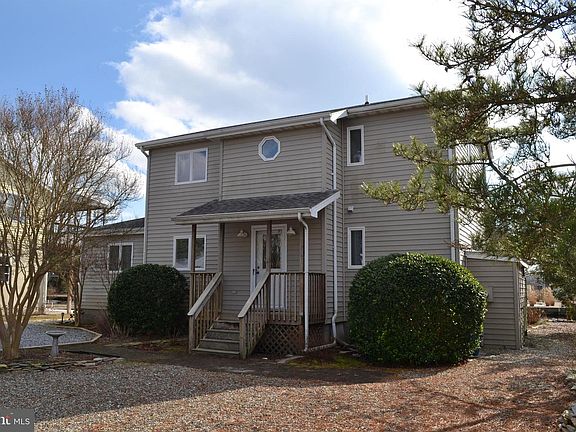 2nd image of 404 Victoria Dr