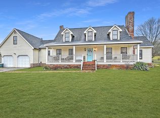 215 Sugarwood Dr, Kingsport, TN 37663