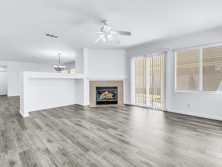 5810 Redhaven St — Photo 6