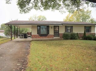 194 Tapestry Dr, Saint Louis, MO
