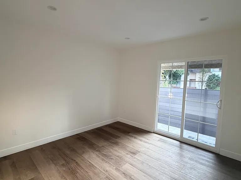 725 W California Ave #725 — Photo 11