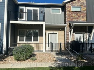 733 Grandview Meadows Dr, Longmont, CO 80503