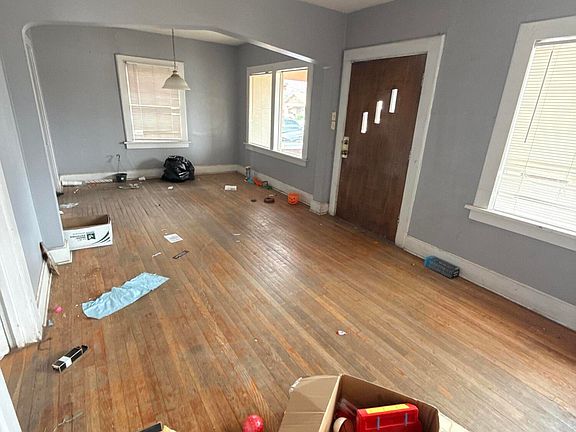 4th image of 4120 Hueco Ave