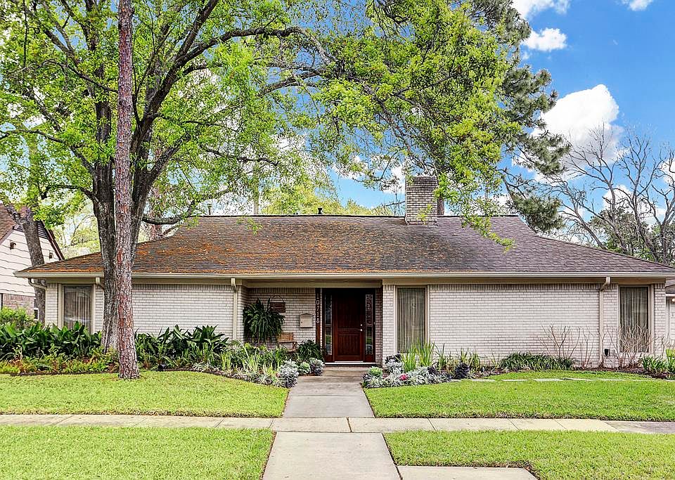 1st image of 10718 Russett Dr