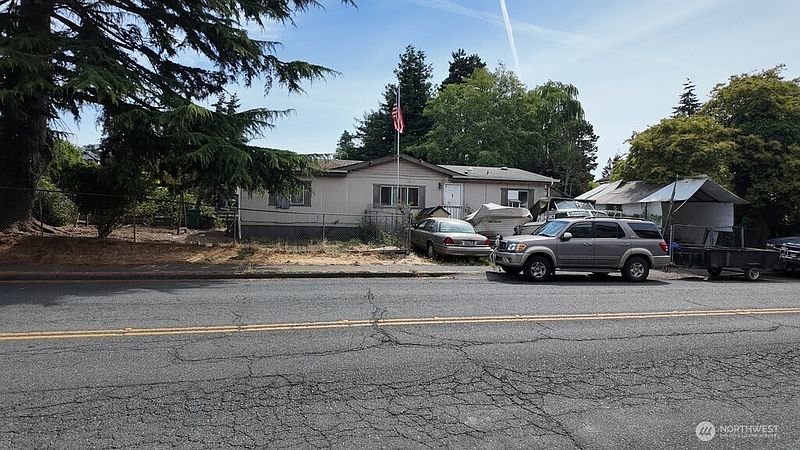 2nd image of 221 NW 101st Street