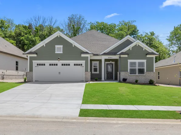 8904 Knolling Loop Unit 33, Ooltewah, TN 37363