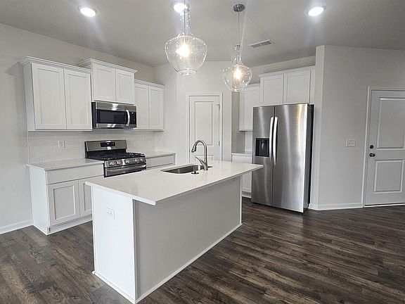 7th image of this home