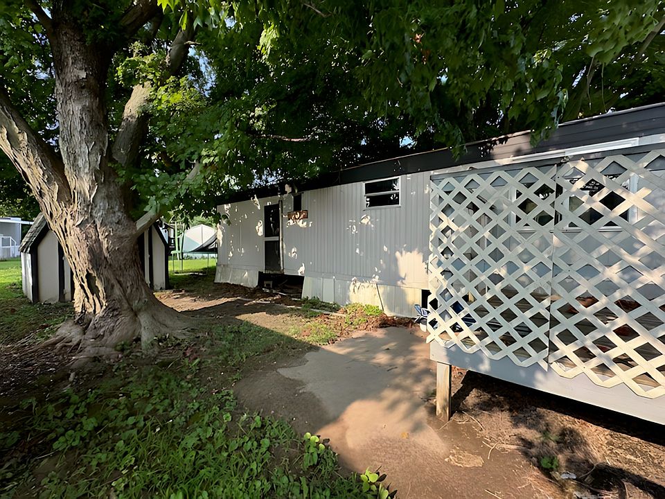 2nd image of 711 N 19th St #24