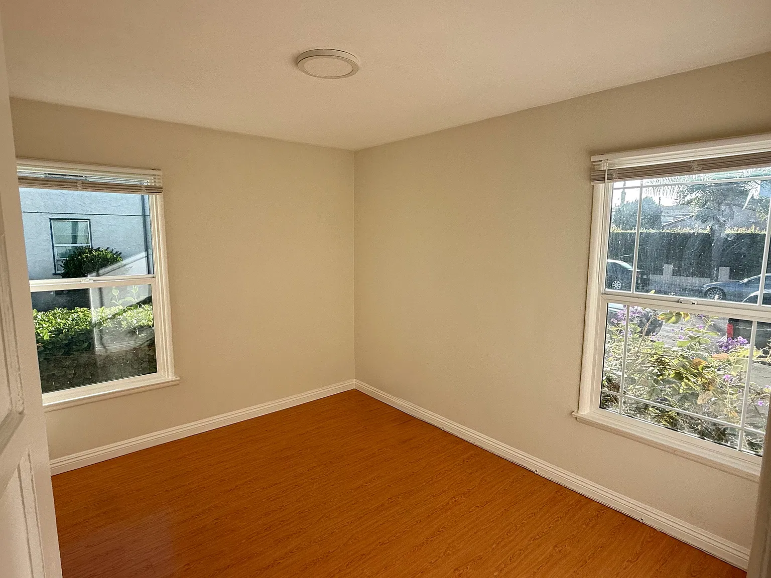 2 bed, 950 sqft, $1,565 — Photo 4