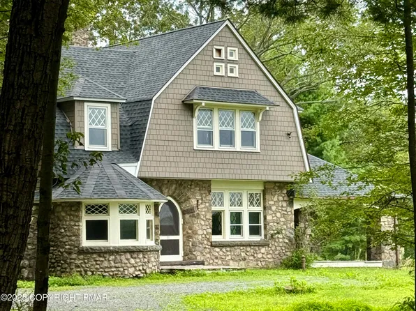 117 Stonecrop Ln, Mount Pocono, PA 18344