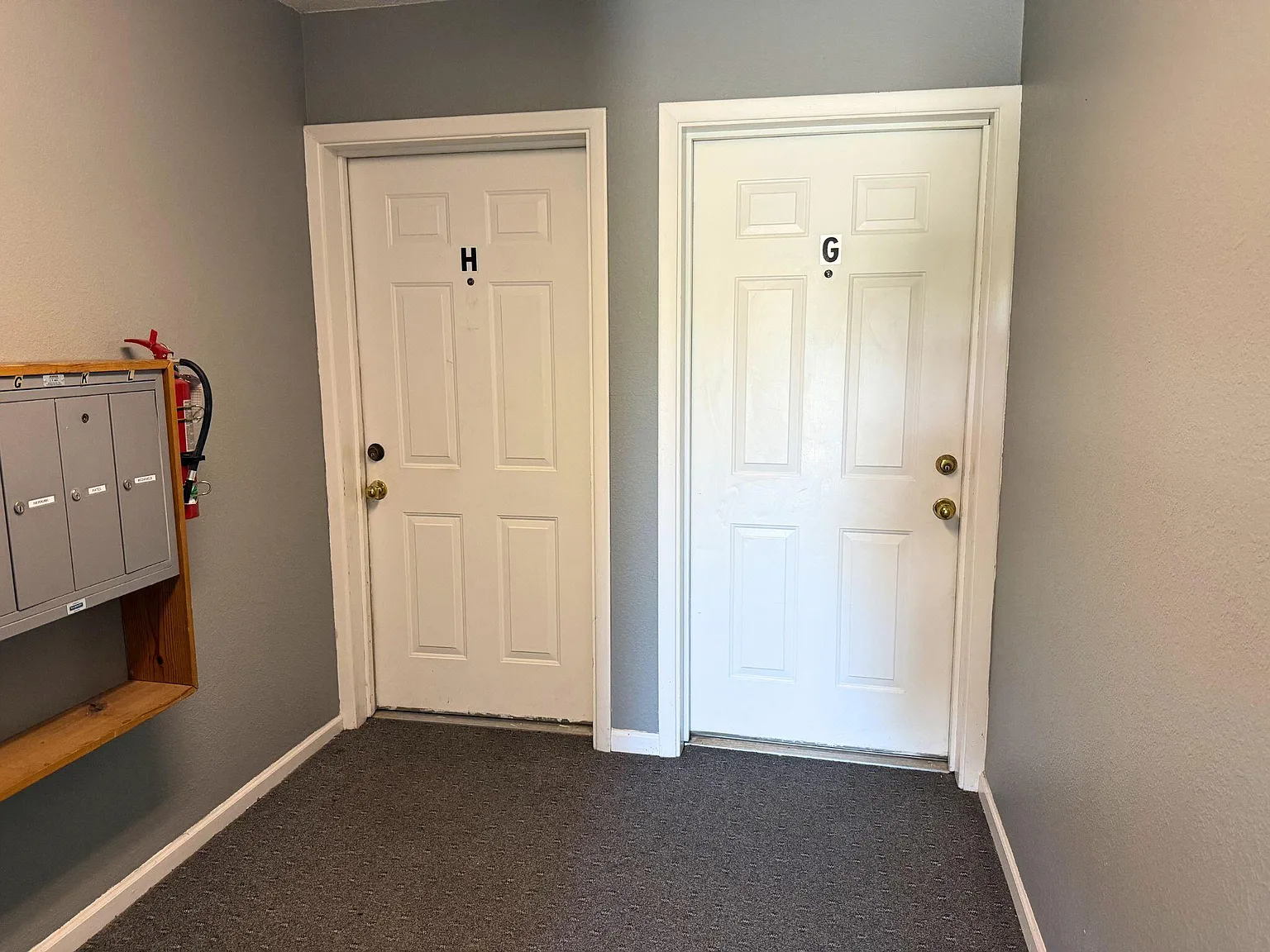 2 bed, 1.0 bath, $950 — Photo 2