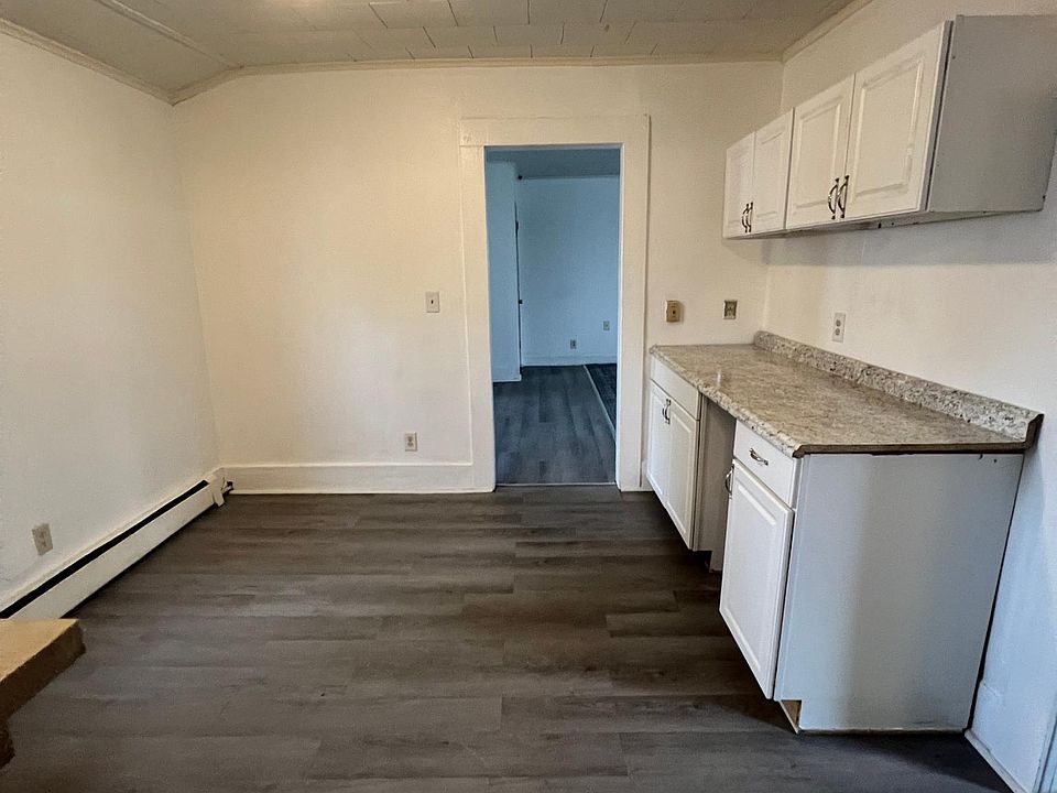 319 Cayuga St APT 1, Fulton, NY 13069 Zillow