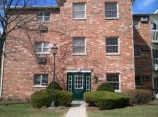 4301 W Shamrock Ln, McHenry, IL 60050