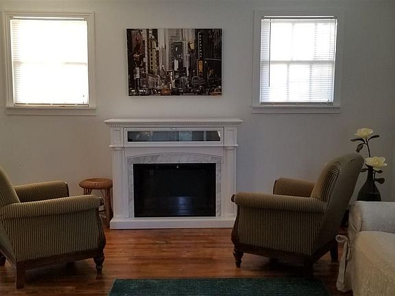 4th image of 608 Glendale St