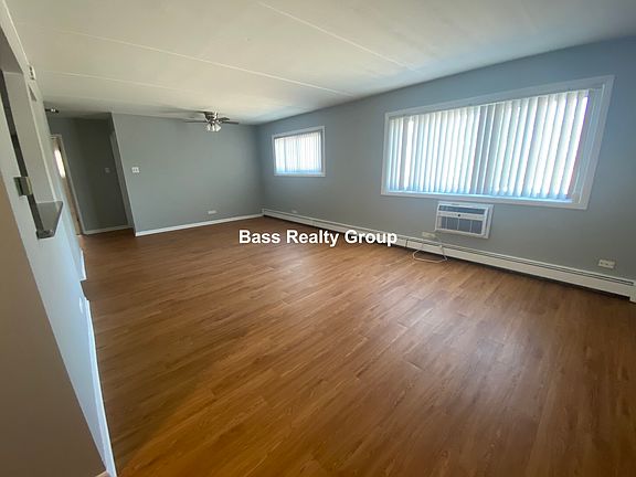 5th image of 10737 S Keating Ave APT 301