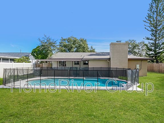 4th image of 1200 S Scott Ave
