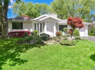 63 Westminster Rd, Great Neck, NY 11020