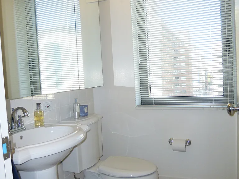 1500 Lexington Ave #17Q — Photo 16