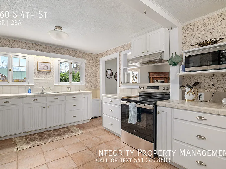 160 S 4th St — Photo 11