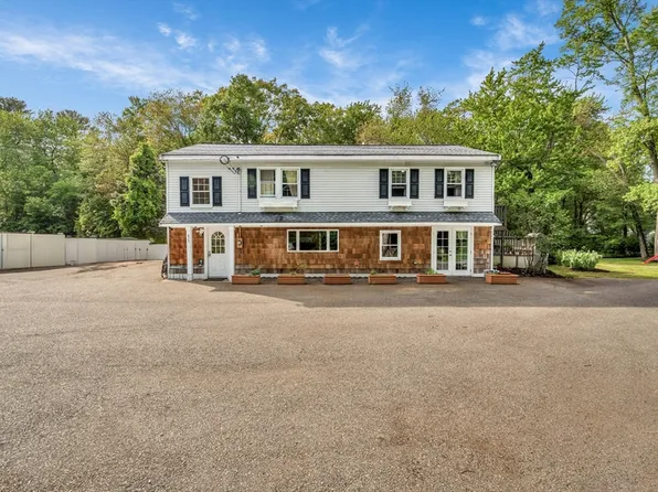 825 South St, Tewksbury, MA 01876