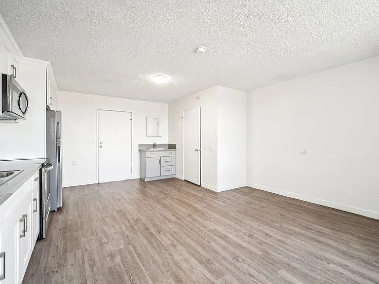 The Rose Apartments — Photo 26