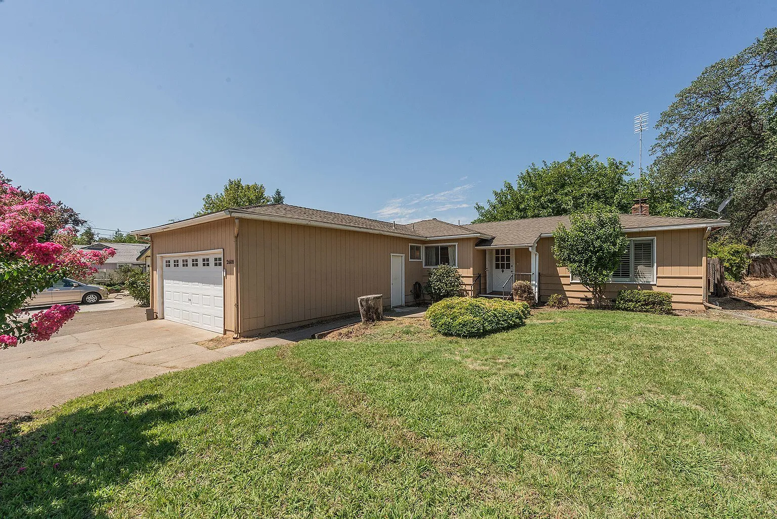 2608 Alfreda Way photo 1
