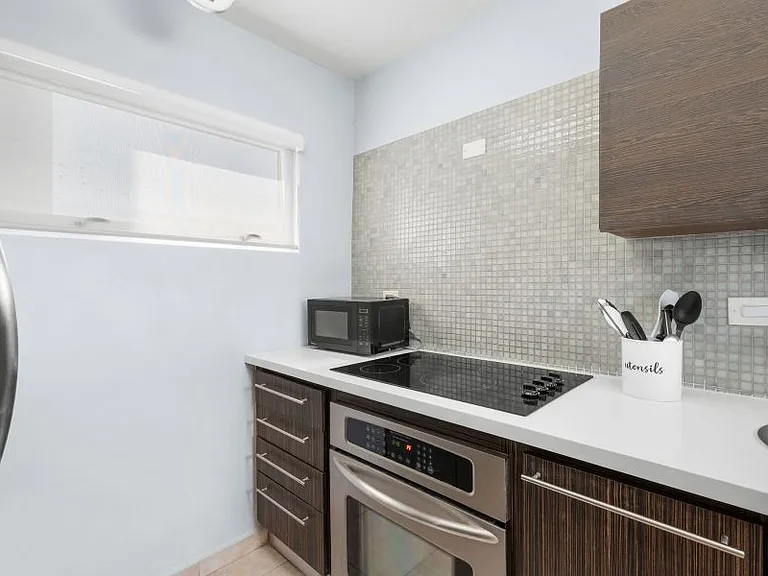 Apt 304 Atlantic Court Apartments 59 C San Miguel — Photo 11