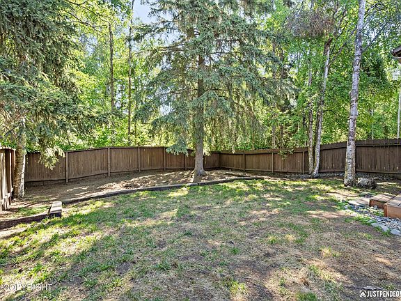 4th image of 18735 N Lowrie Loop