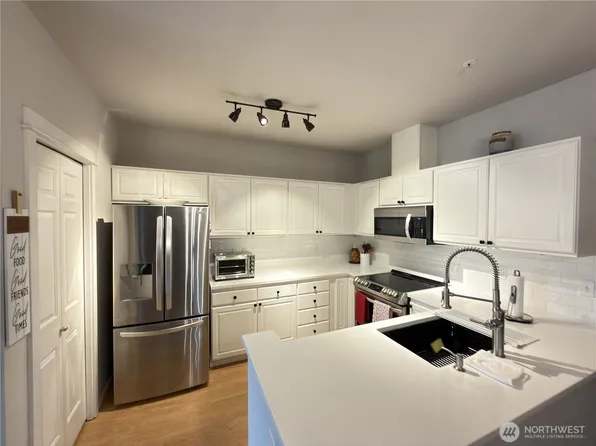 15026 40th Avenue W #2-401, Lynnwood, WA 98087