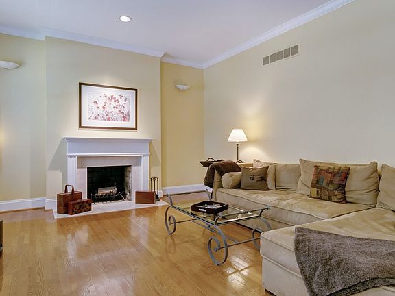 5th image of 4339 McPherson Ave