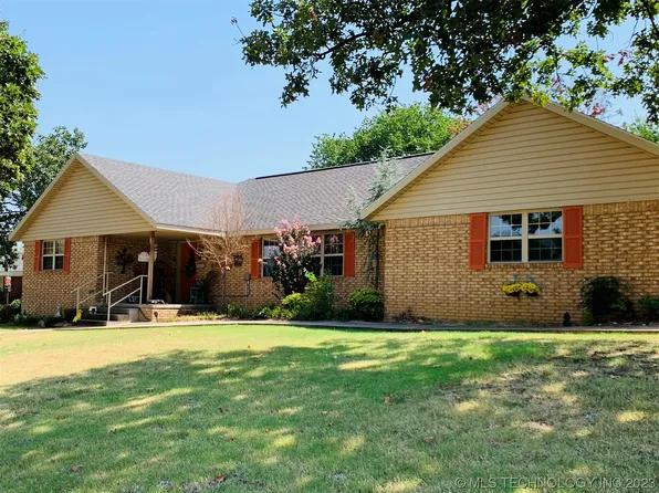 1812 Cardinal Ln, McAlester, OK 74501