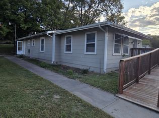 4733 NW Green Hills Ct, Kansas City, MO 64150