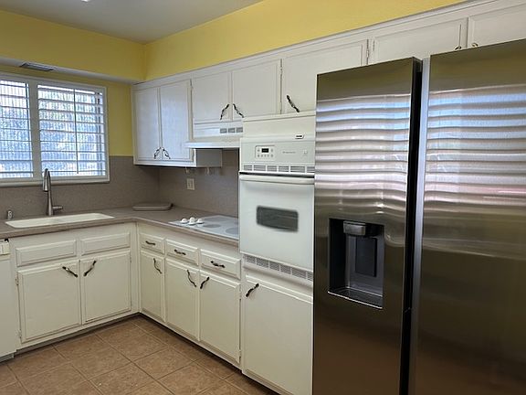 2nd image of 28128 Pebble Beach Dr