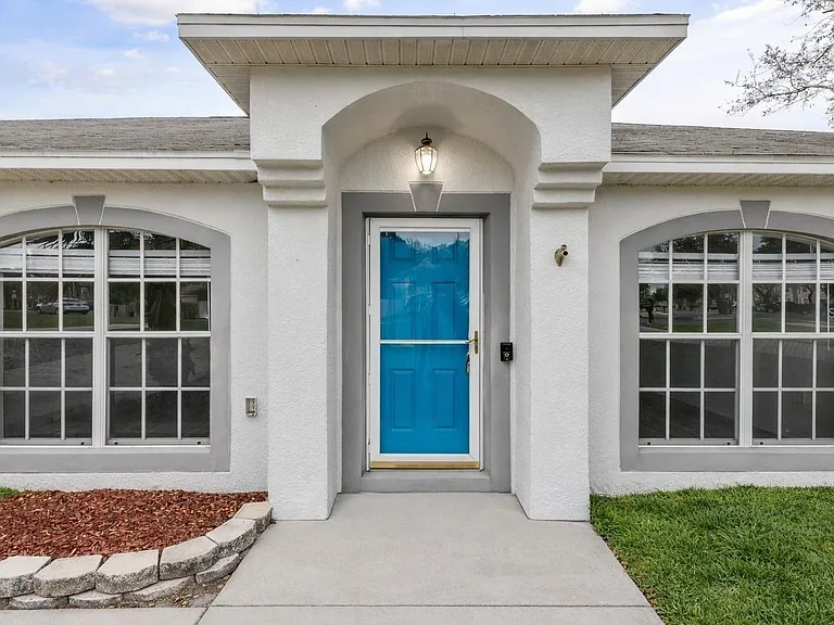 1500 Daybreak Dr — Photo 2