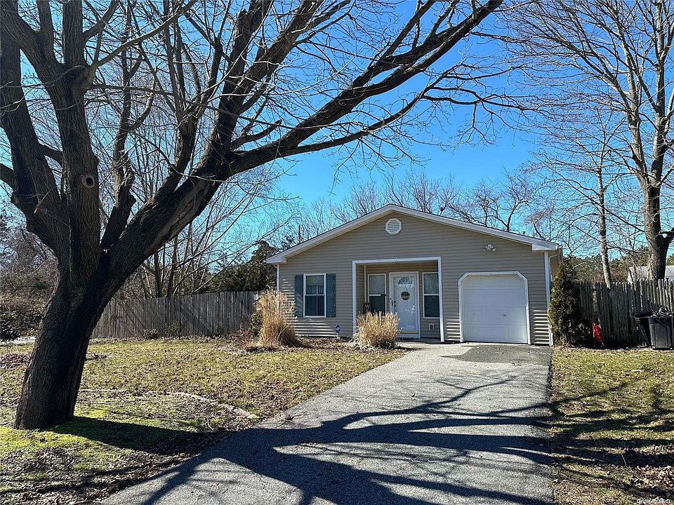 1st image of 902 Taylor Avenue