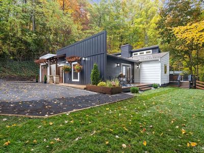 261 Mirrormont, Highlands, NC, 28741