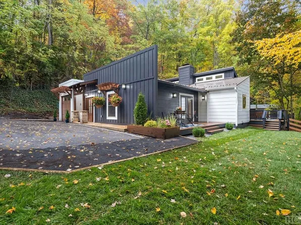 261 Mirrormont, Highlands, NC 28741