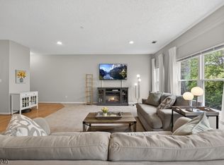 919 Burgundy Way BUILDING 9, Wayne, NJ 07470