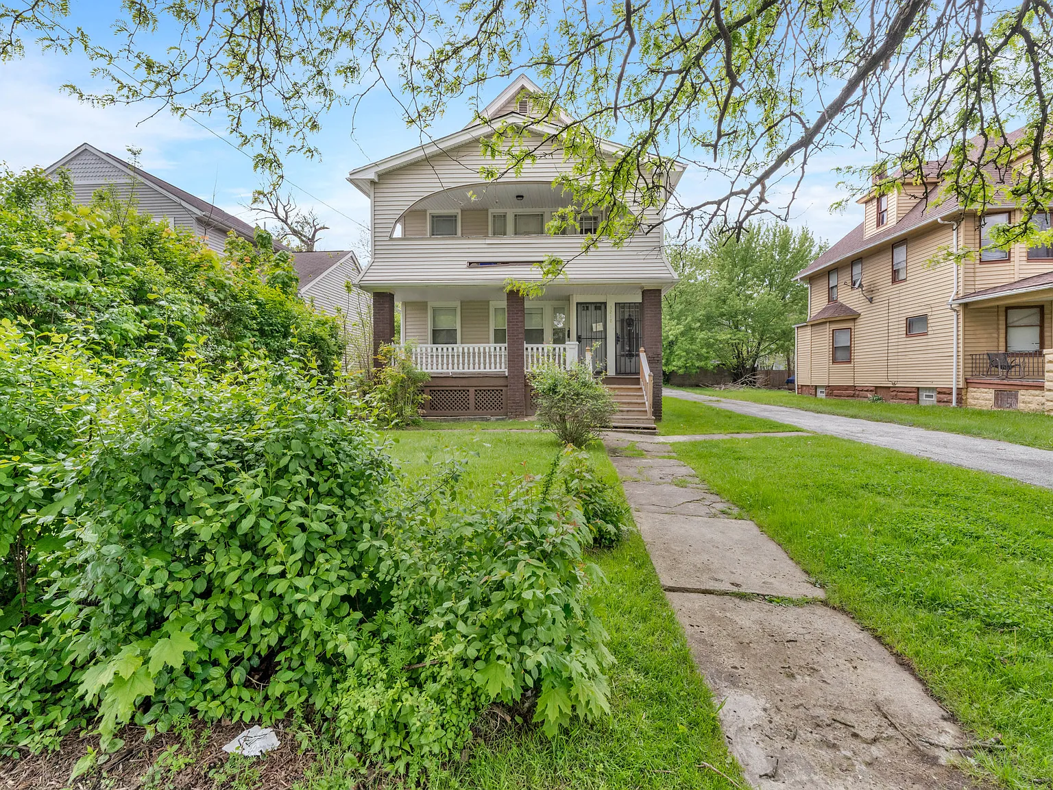 3 bed, $1,400 — Photo 1